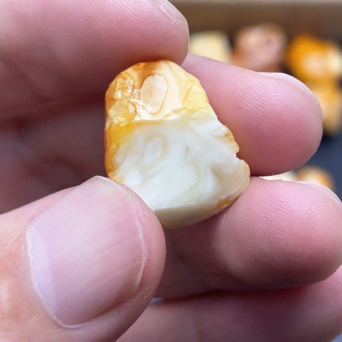 未镶嵌定制琥珀定制