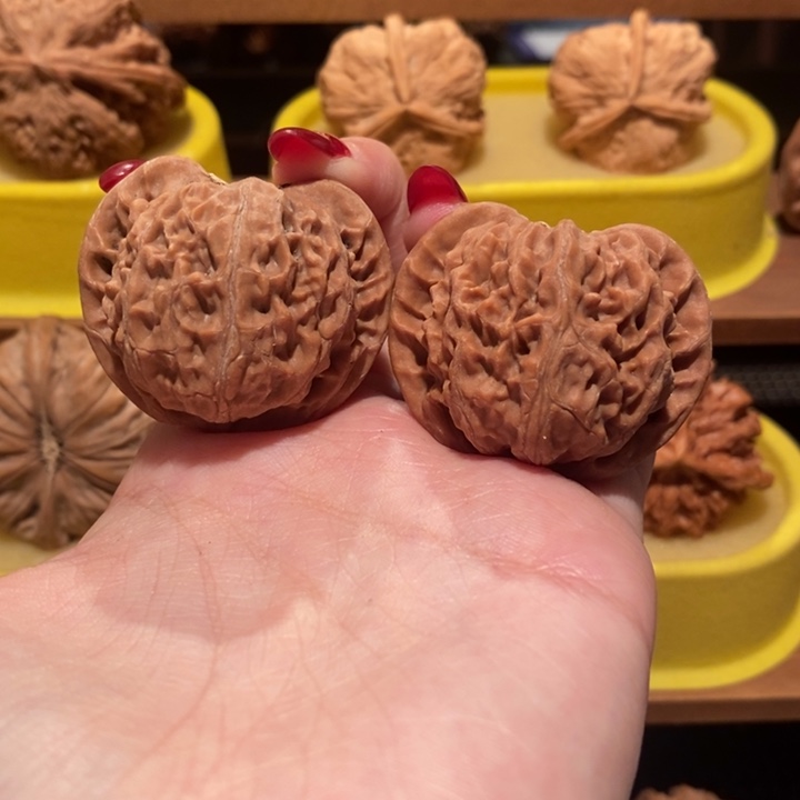 文玩核桃吊坠宫灯