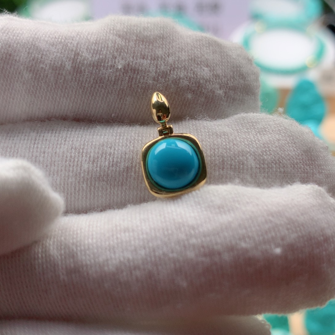 绿松石配饰18K金镶嵌