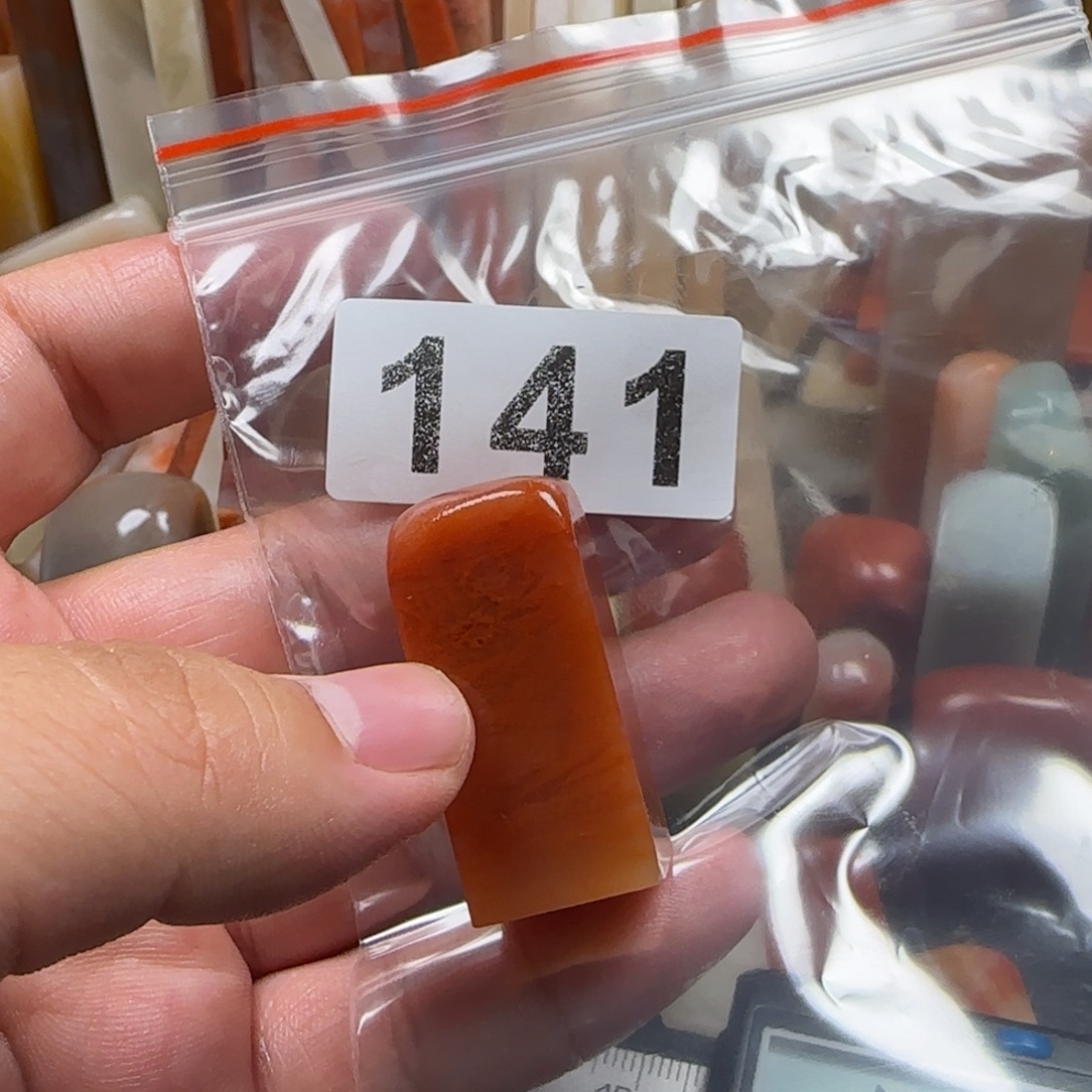 沐***儿老挝石老挝             