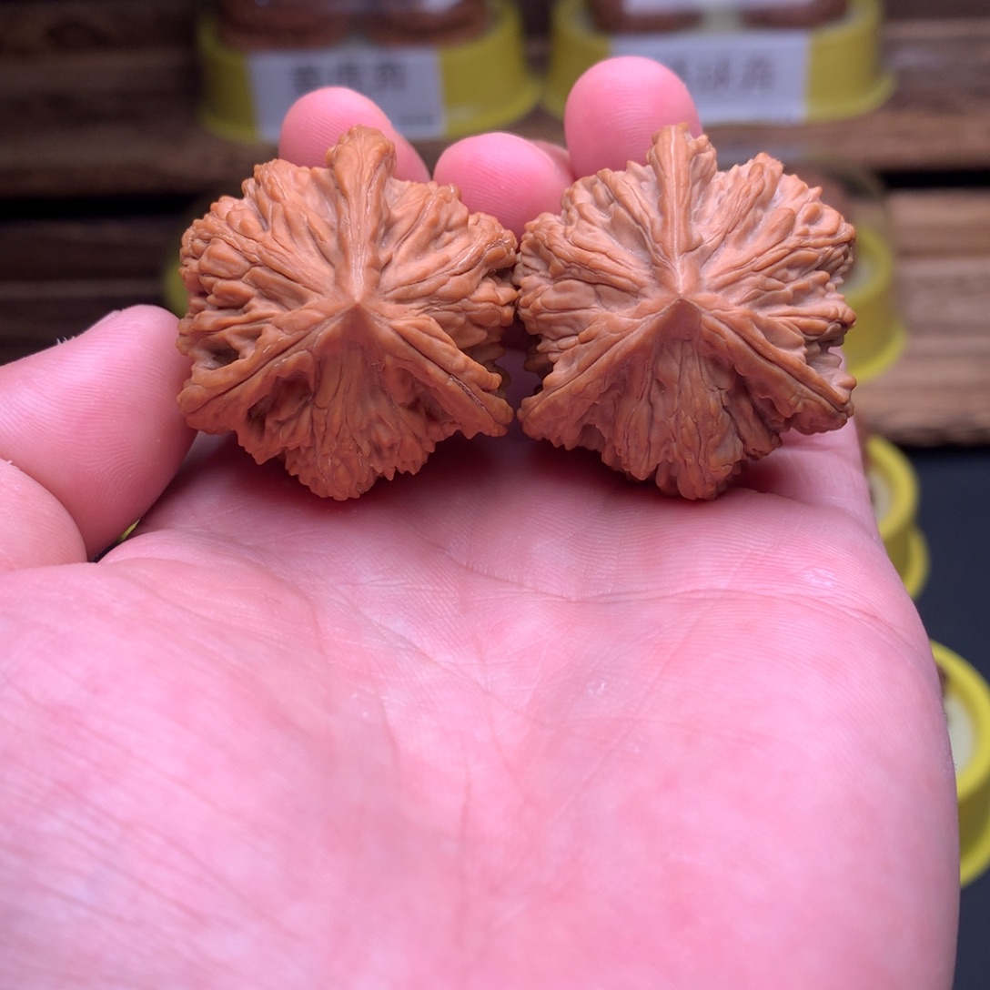 吊坠文玩核桃虎头奔