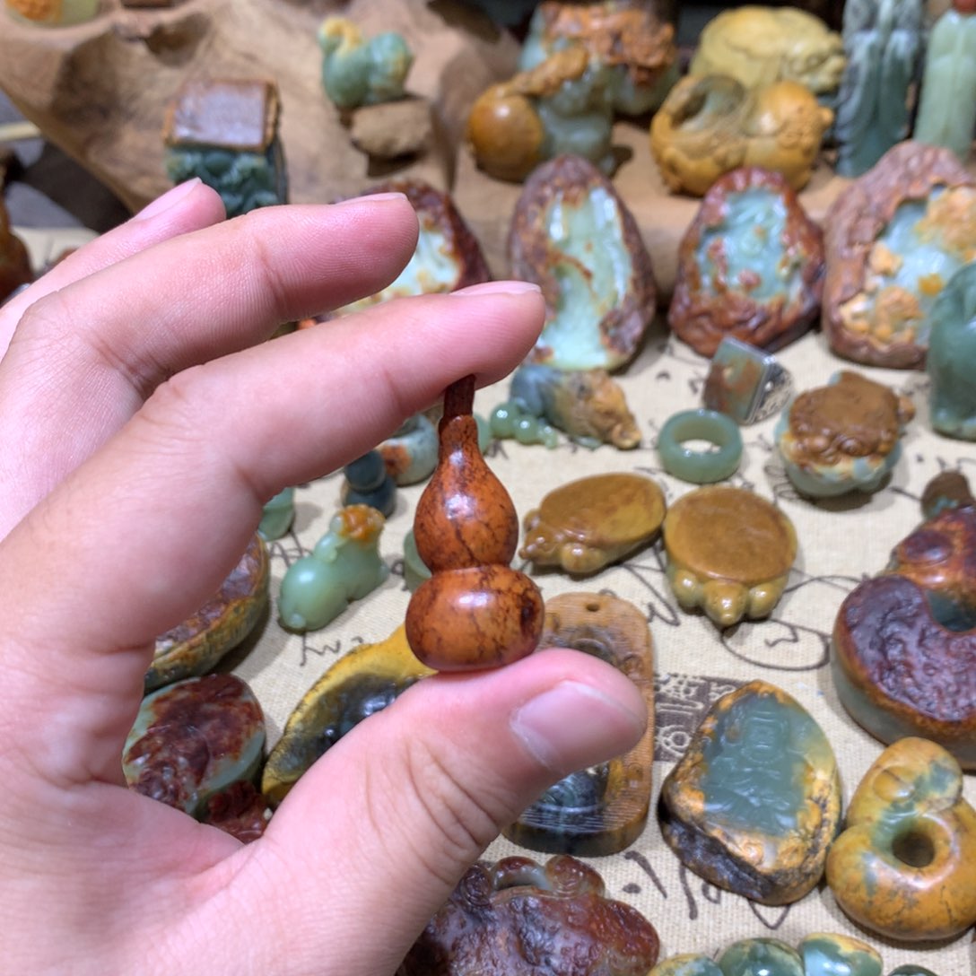 岫岩河磨玉（透闪石质玉）挂件未镶嵌G****e