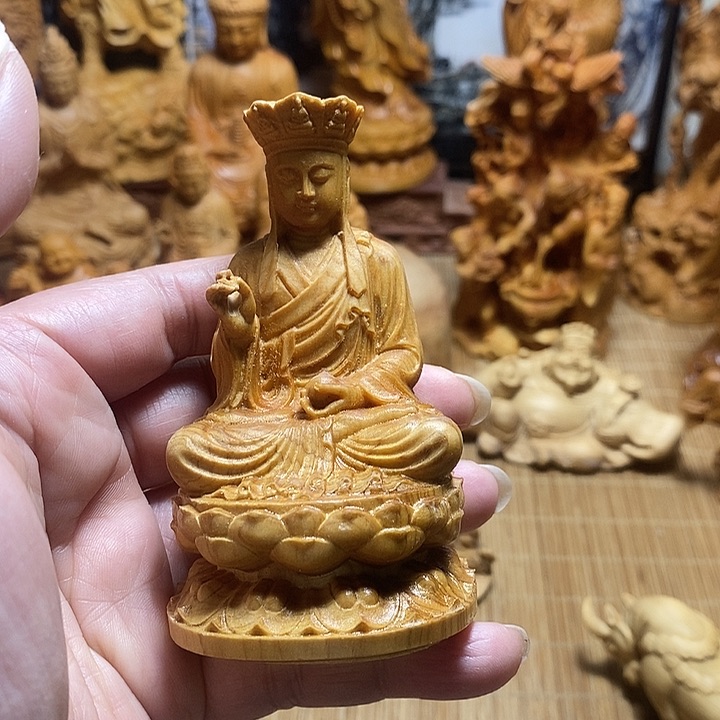 柏木（崖柏）地藏菩萨