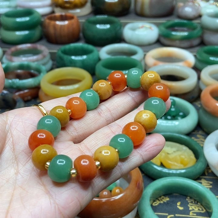 石英质玉手镯未镶嵌