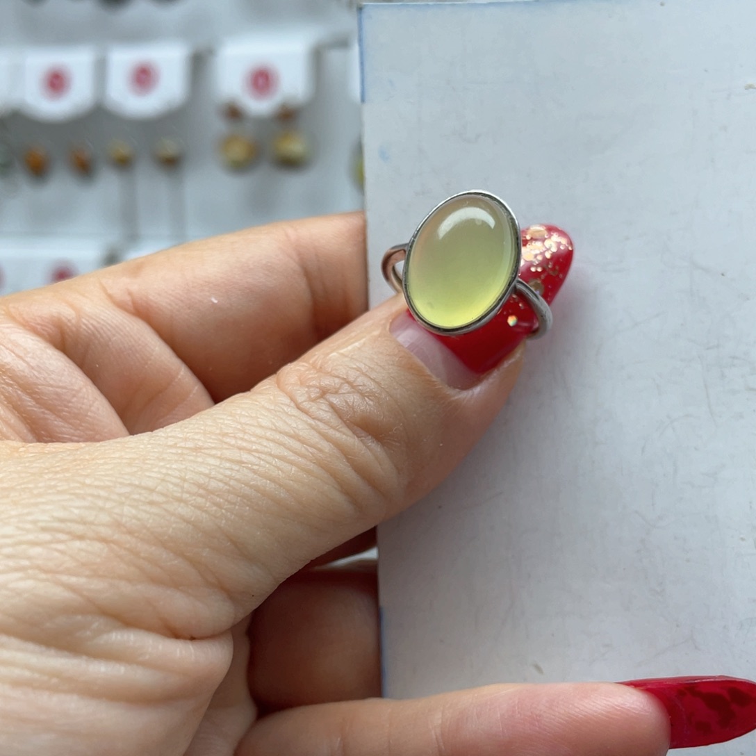 蛇纹石玉戒指未镶嵌