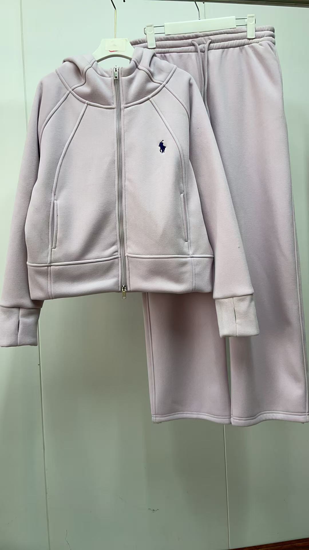 2501时尚休闲加绒加厚冬款运动休闲减龄连帽套装潮流百搭洋气