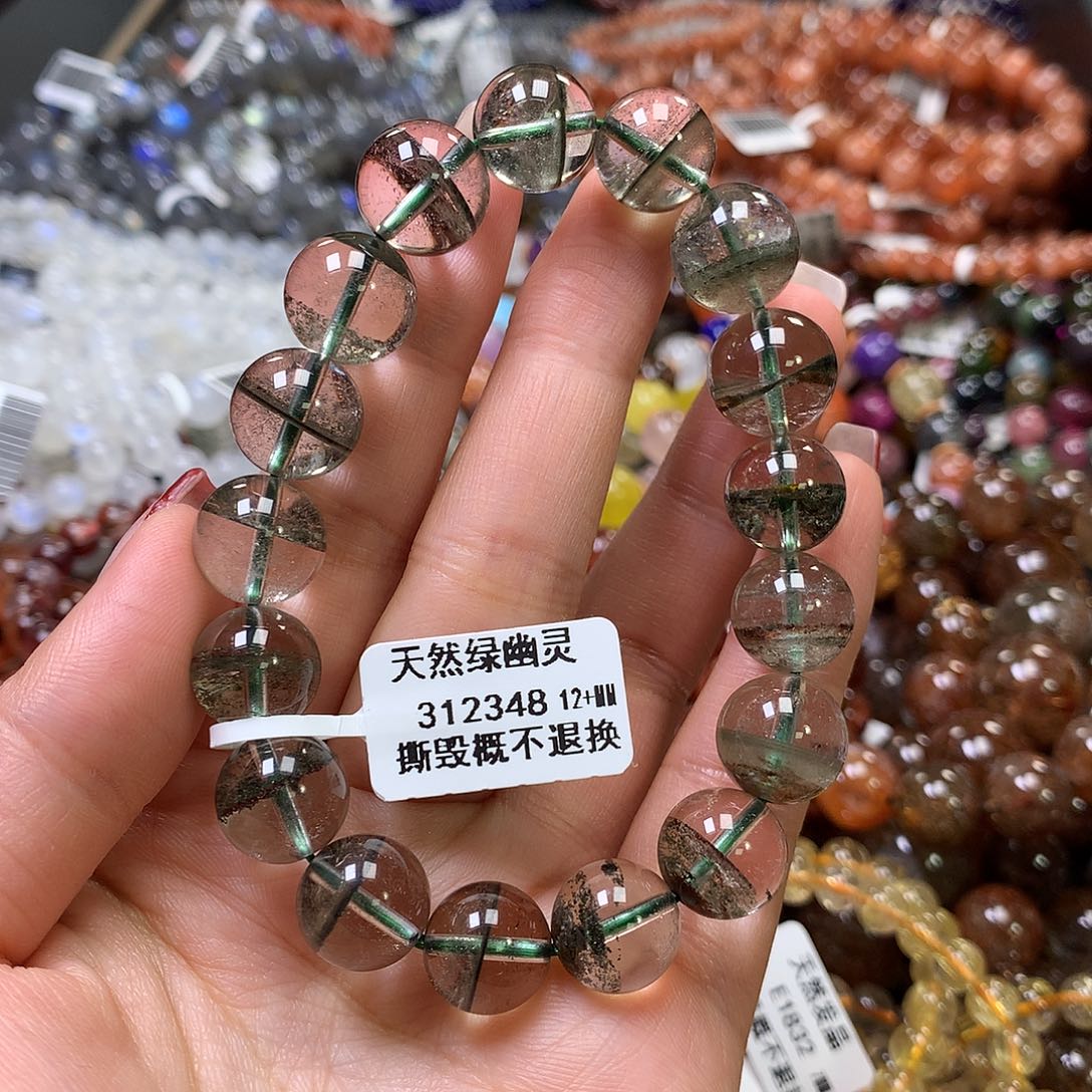 水晶手链未镶嵌。