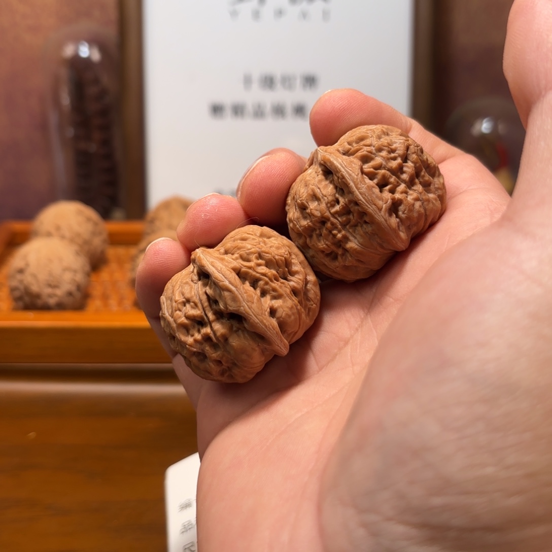 文玩核桃吊坠黑马Q