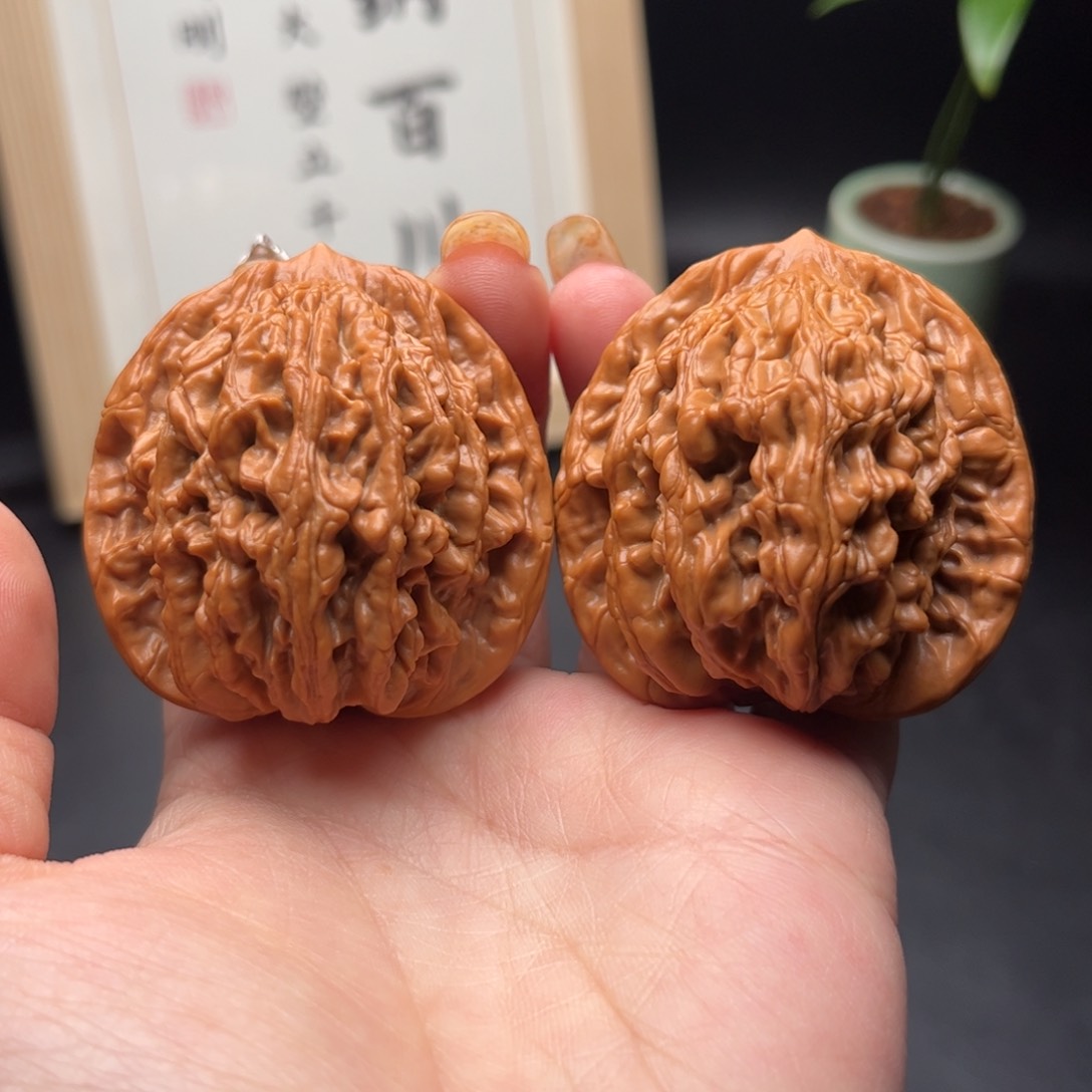 文玩核桃把件47老树虎头