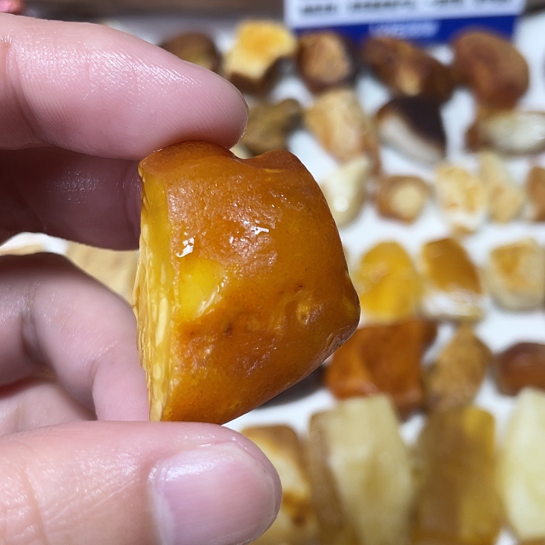 定制琥珀未镶嵌原矿琥珀