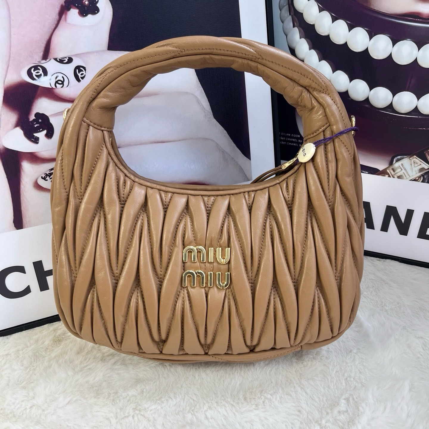 99新 MIU MIU/缪缪 奶茶色wander手提hobo小号
