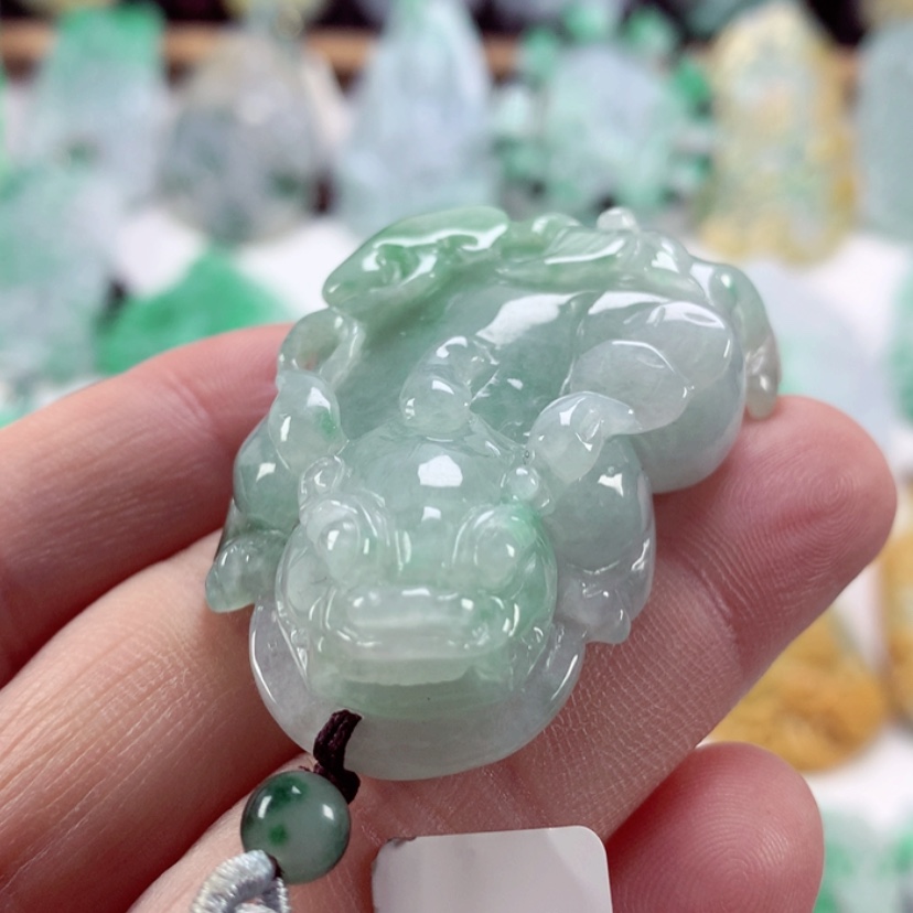【闪购商品】翡翠吊坠(不含链)未镶嵌