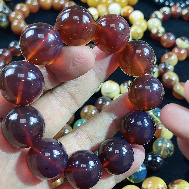 琥珀颈饰未镶嵌一