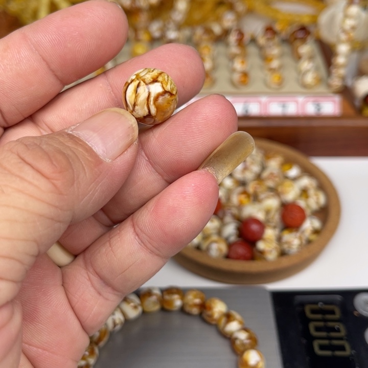 琥珀裸石未镶嵌88号