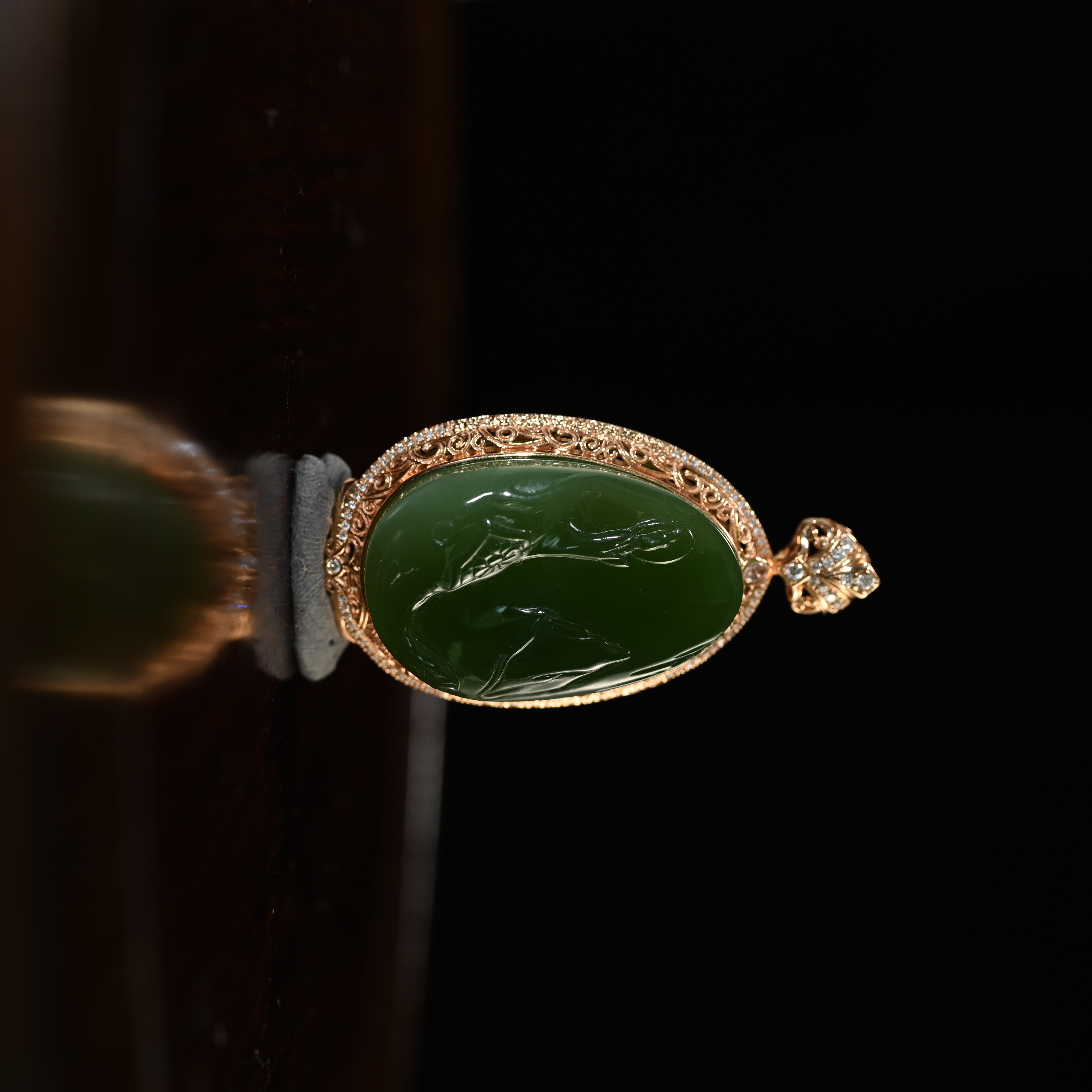 Lot8808  25YU106828和田玉碧玉观音挂件匡时