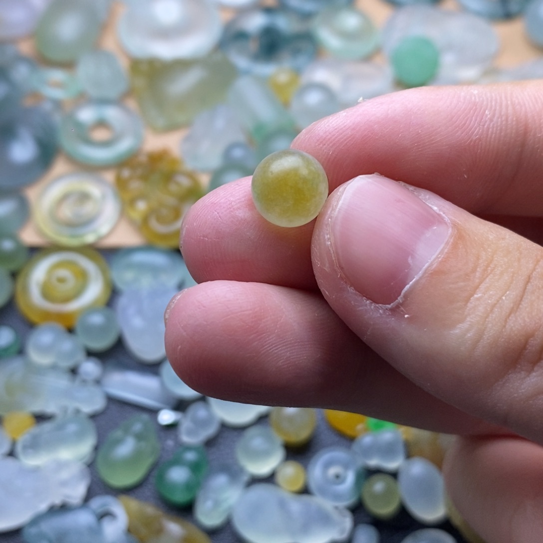 定制翡翠未镶嵌珠子