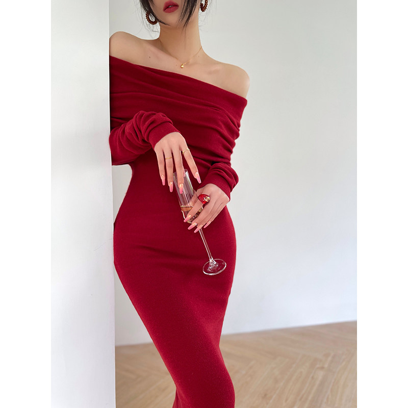 Aconiconi｜烟珀蔷薇 法式优雅针织连衣裙性感一字肩红色包臀裙