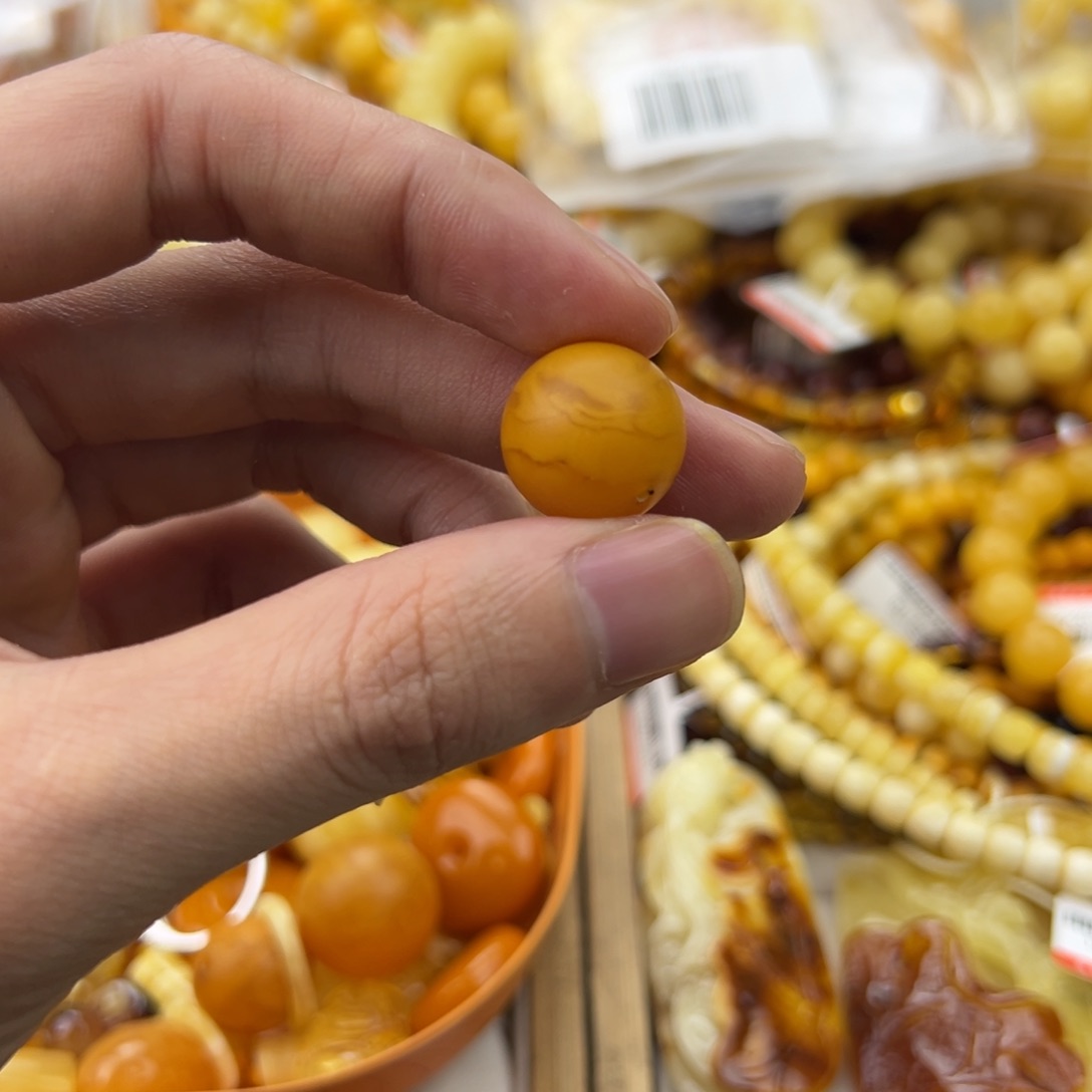 琥珀珠宝奇石未镶嵌