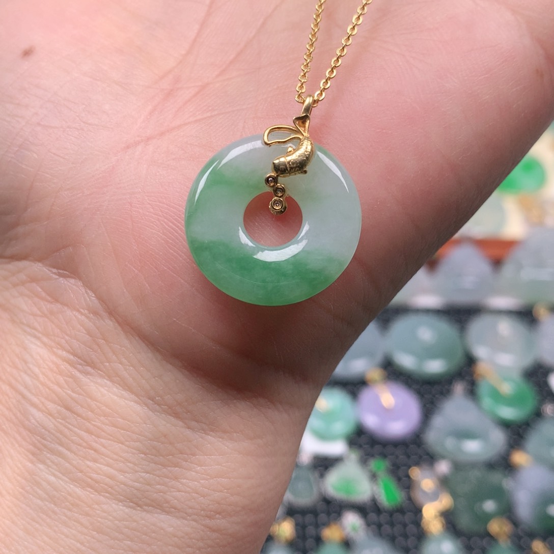 【闪购商品】翡翠吊坠(不含链)18K金镶嵌