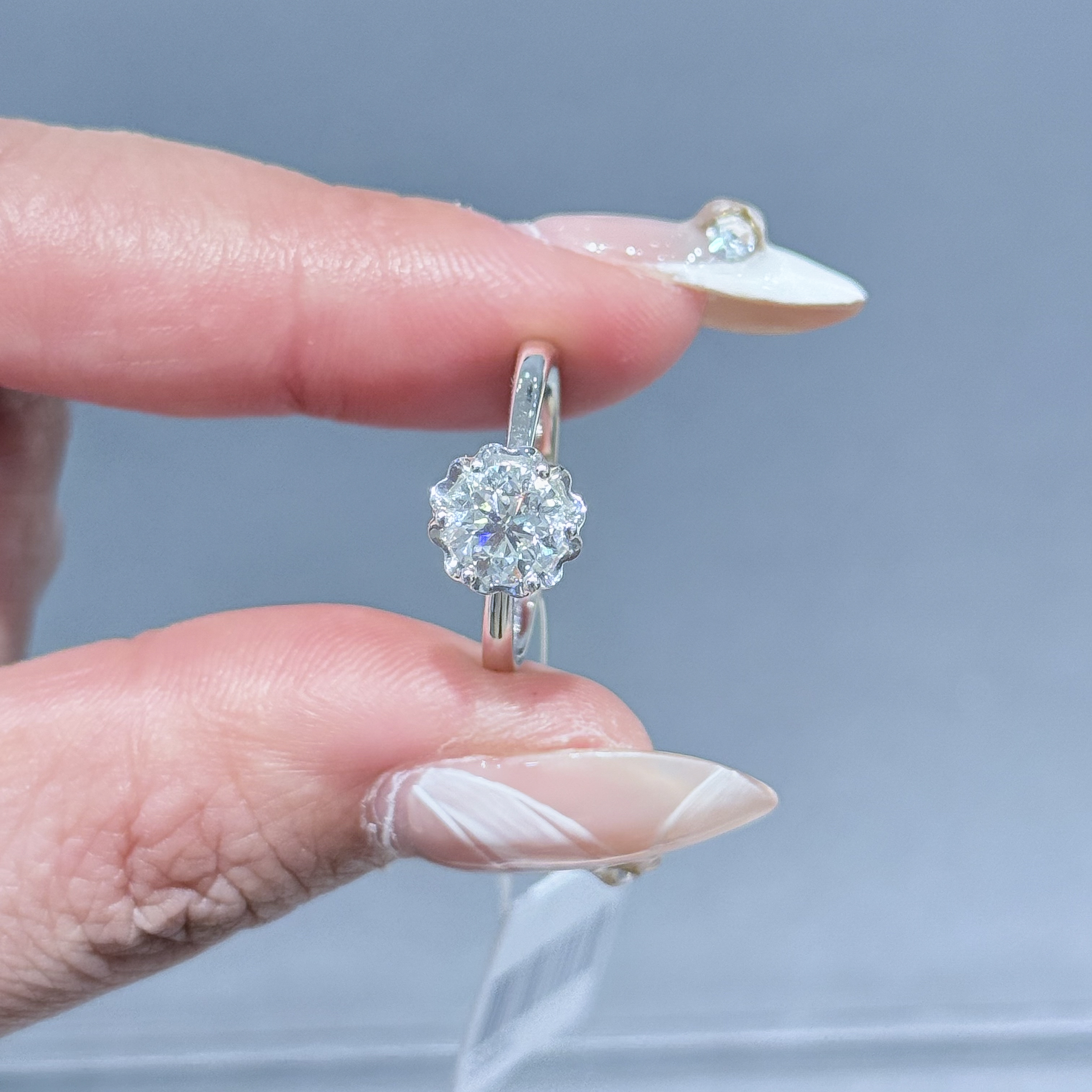 品牌撤柜天然钻 18K 1克拉 花苞款 高性价比 轻奢经典款钻戒戒指