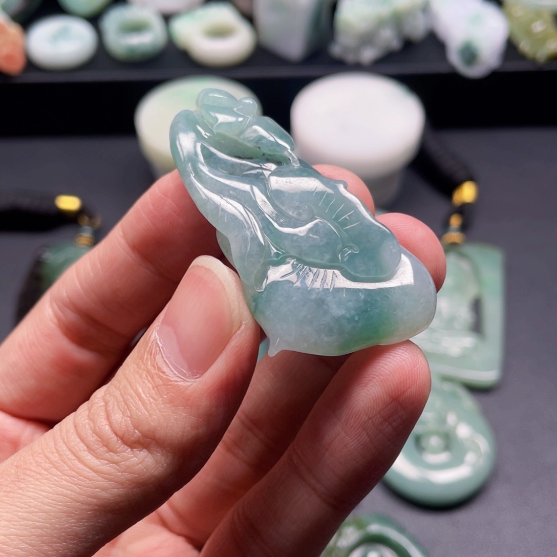 颈饰未镶嵌翡翠翡翠