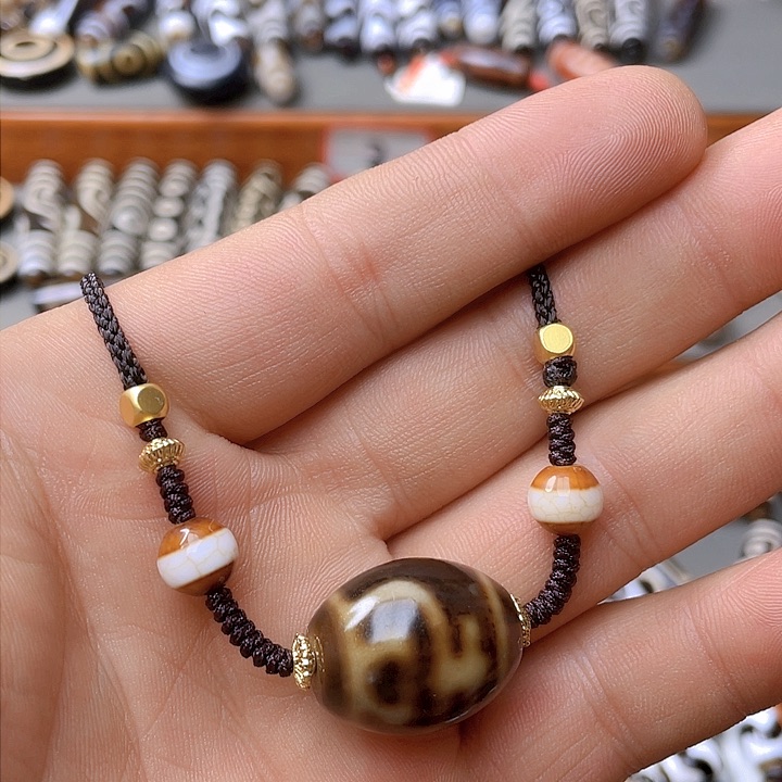 未镶嵌颈饰玛瑙/玉髓