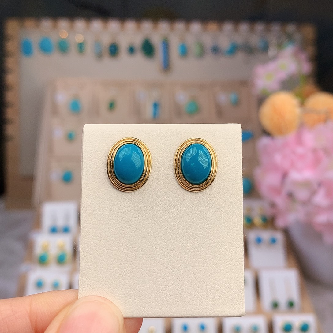 18K金镶嵌绿松石耳饰