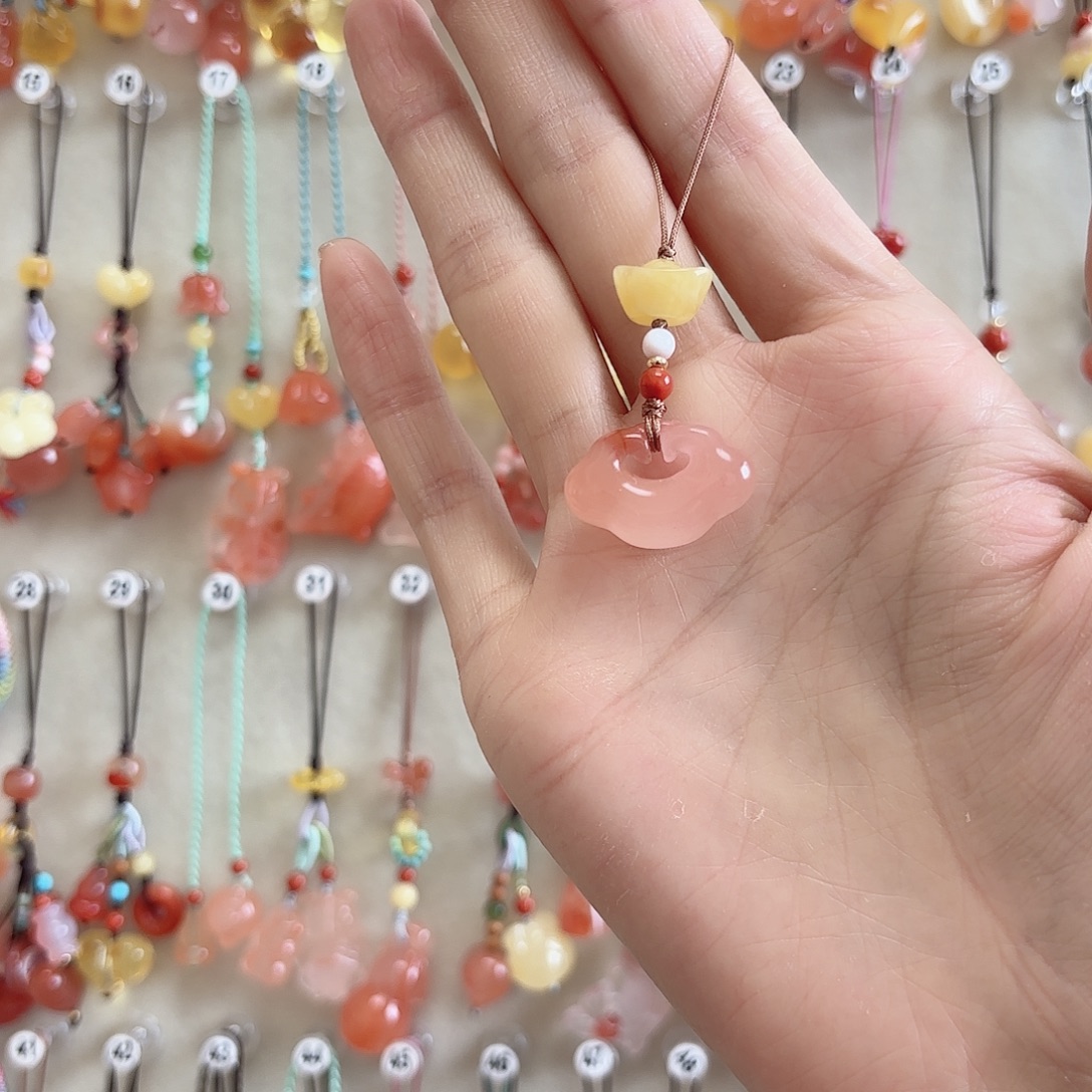 南红玛瑙未镶嵌吊坠(赠链)