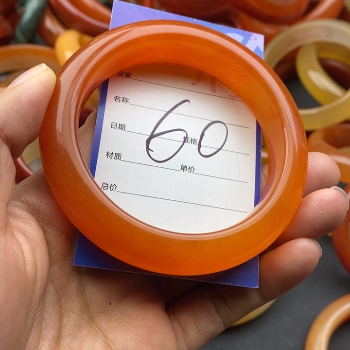 未镶嵌手镯石英质玉