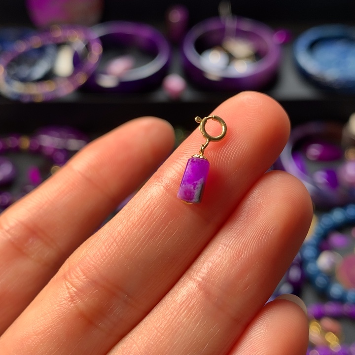 苏纪石（舒俱来）吊坠18K金镶嵌