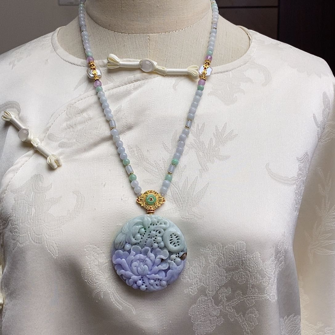 翡翠颈饰未镶嵌天然