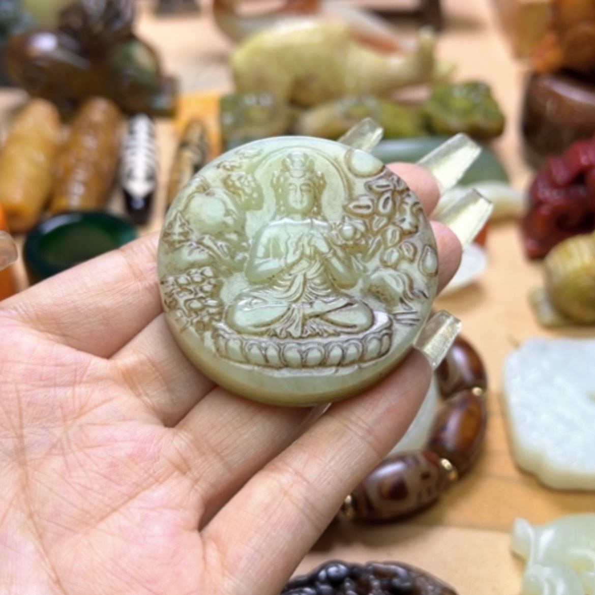 【闪购商品】蛇纹石玉颈饰未镶嵌