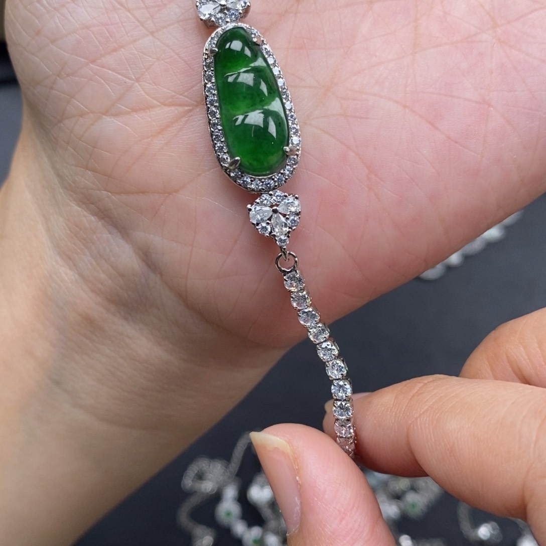 未镶嵌挂件翡翠翡翠