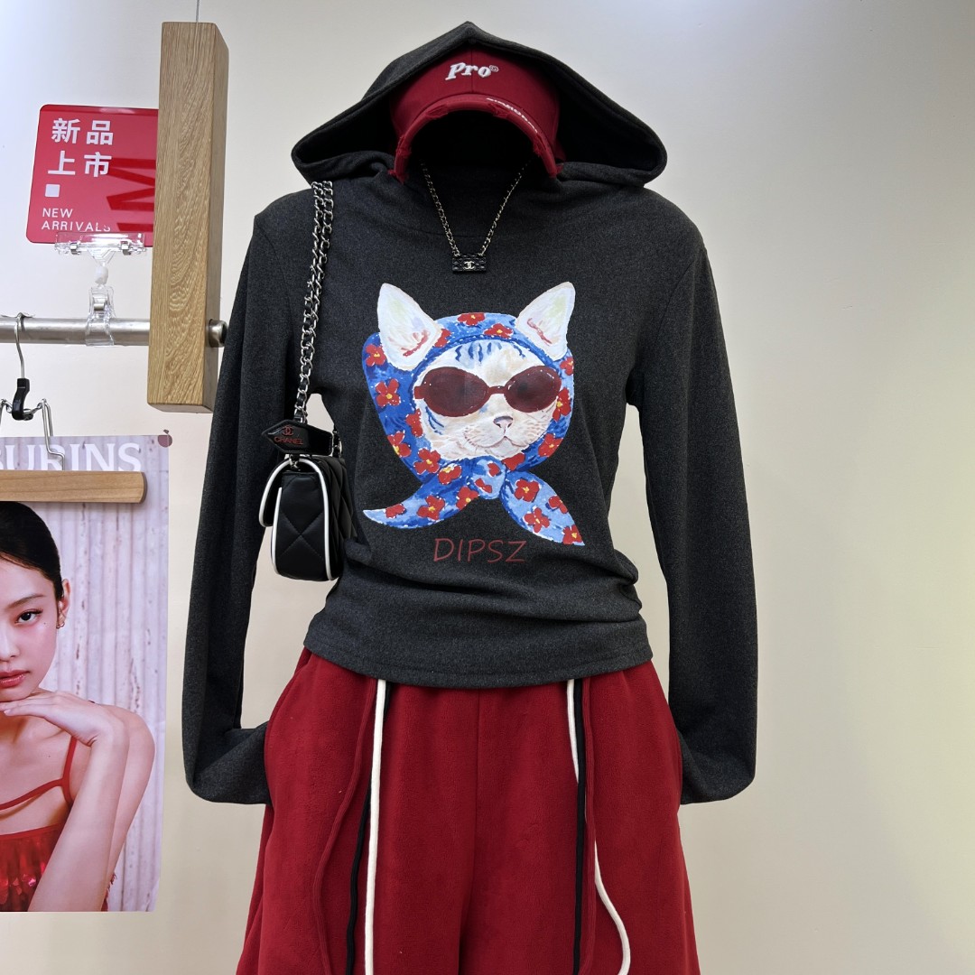 2025款法式螺纹带帽双面绒印花长袖洋气减龄修身显瘦内搭打底衫