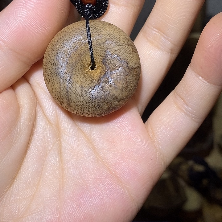 沉香碎屑沉香柬埔寨菩萨棋平安扣