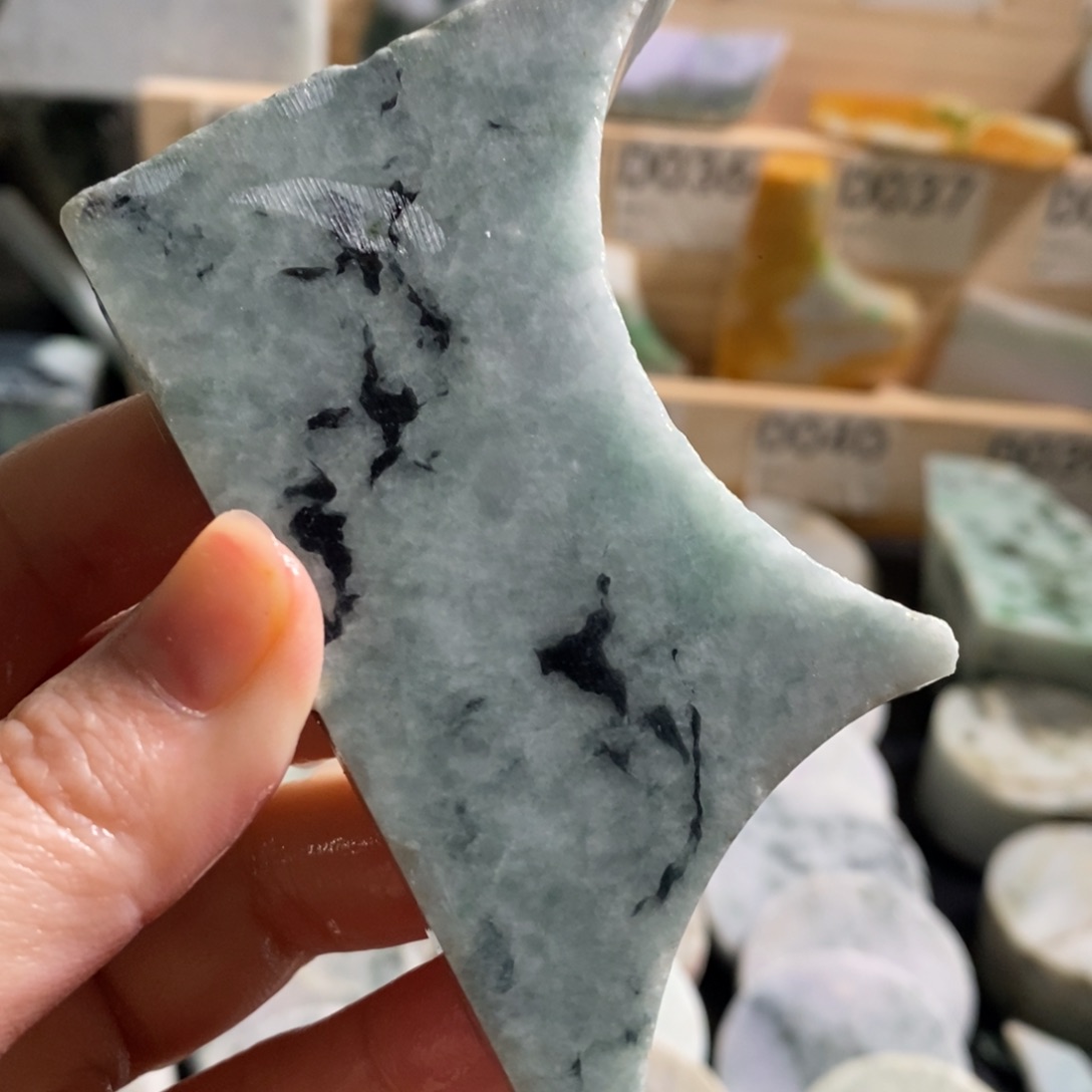 颈饰未镶嵌翡翠天然翡翠