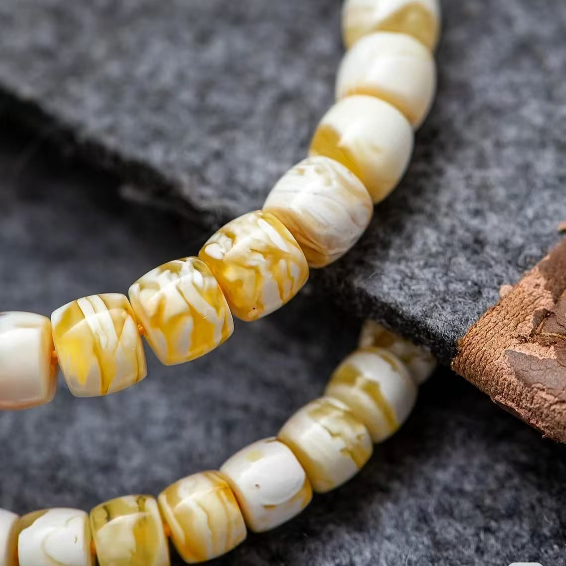 原矿蜜蜡，精工老型珠手串时尚百搭