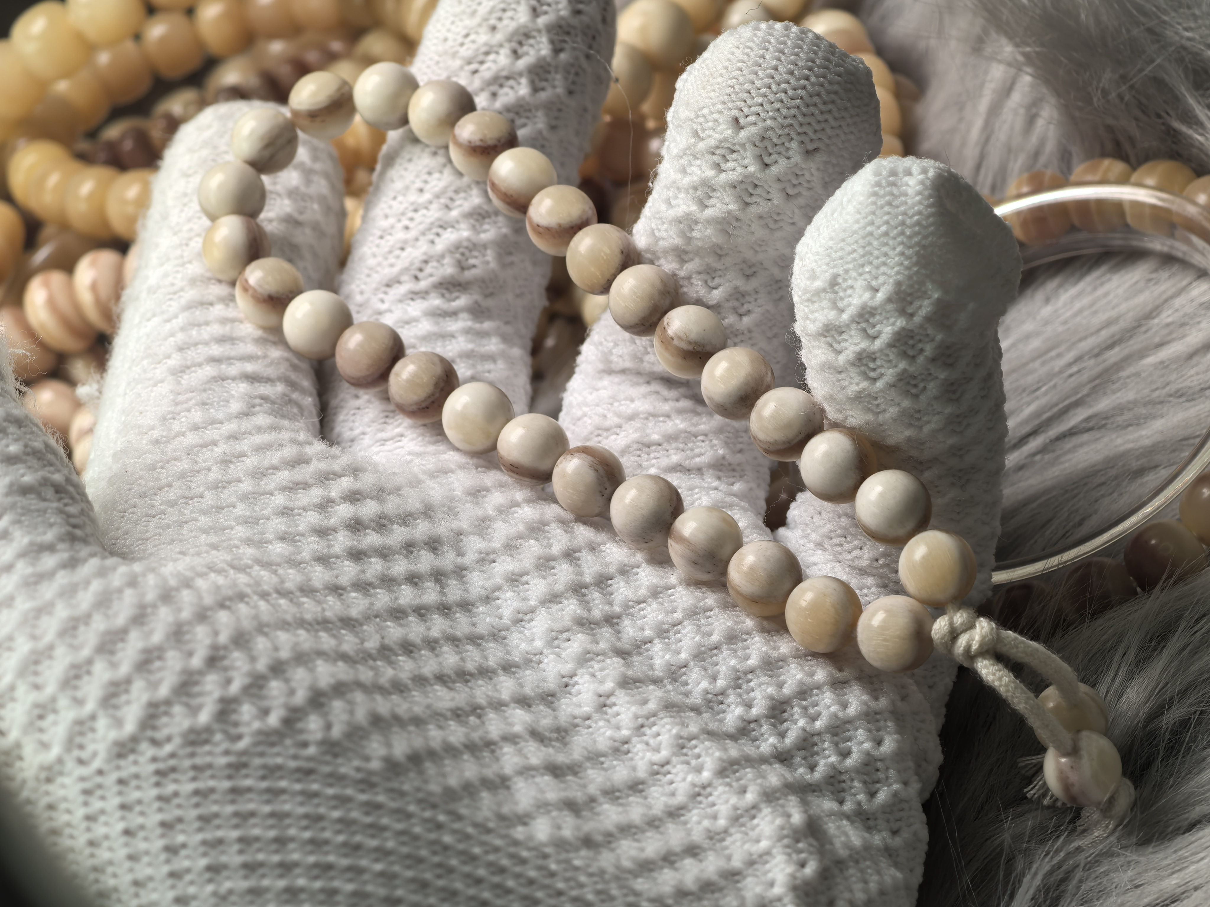 7、文玩（北辰·驼骨）驼骨圆珠灵眸手持8尺寸