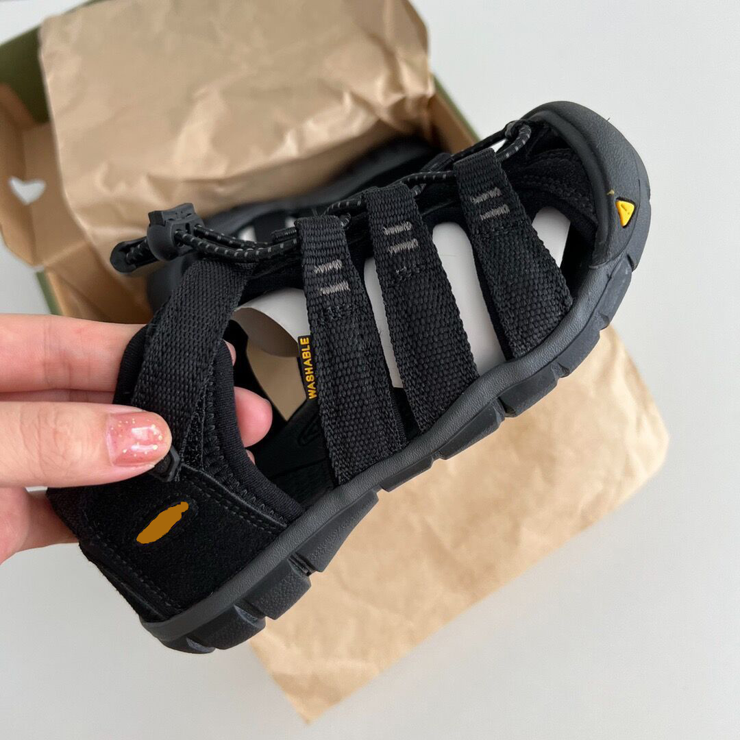 儿童轻便款男女童防滑夏季运动沙滩鞋包头凉鞋透气凉鞋户外黑色