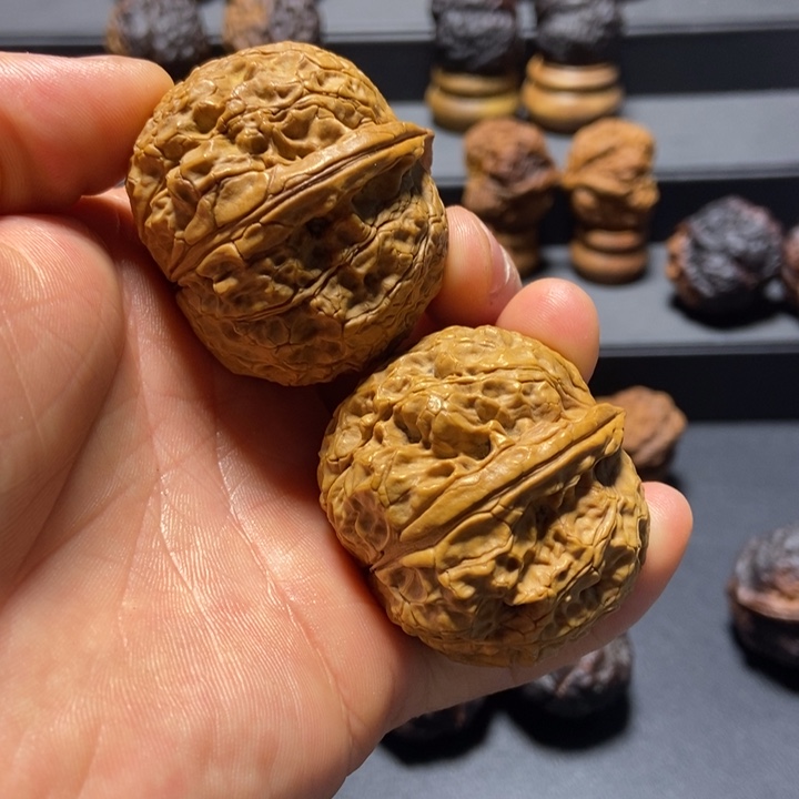 文玩核桃把件刘*言B帝王蟾