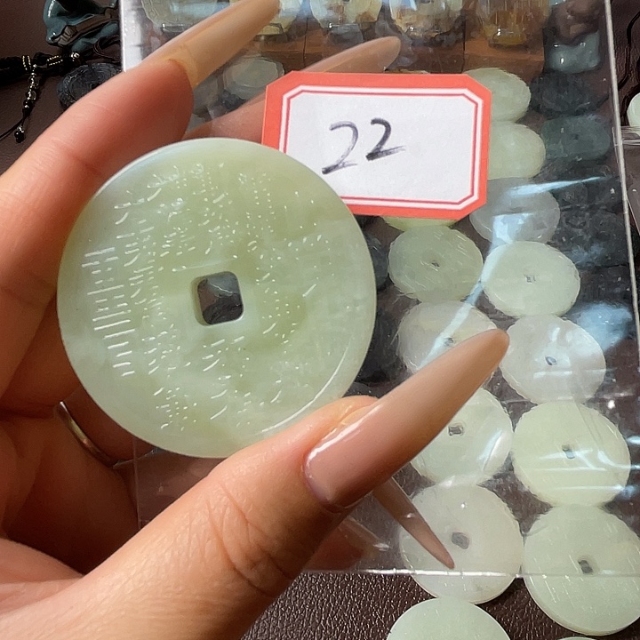 蛇纹石玉合金颈饰