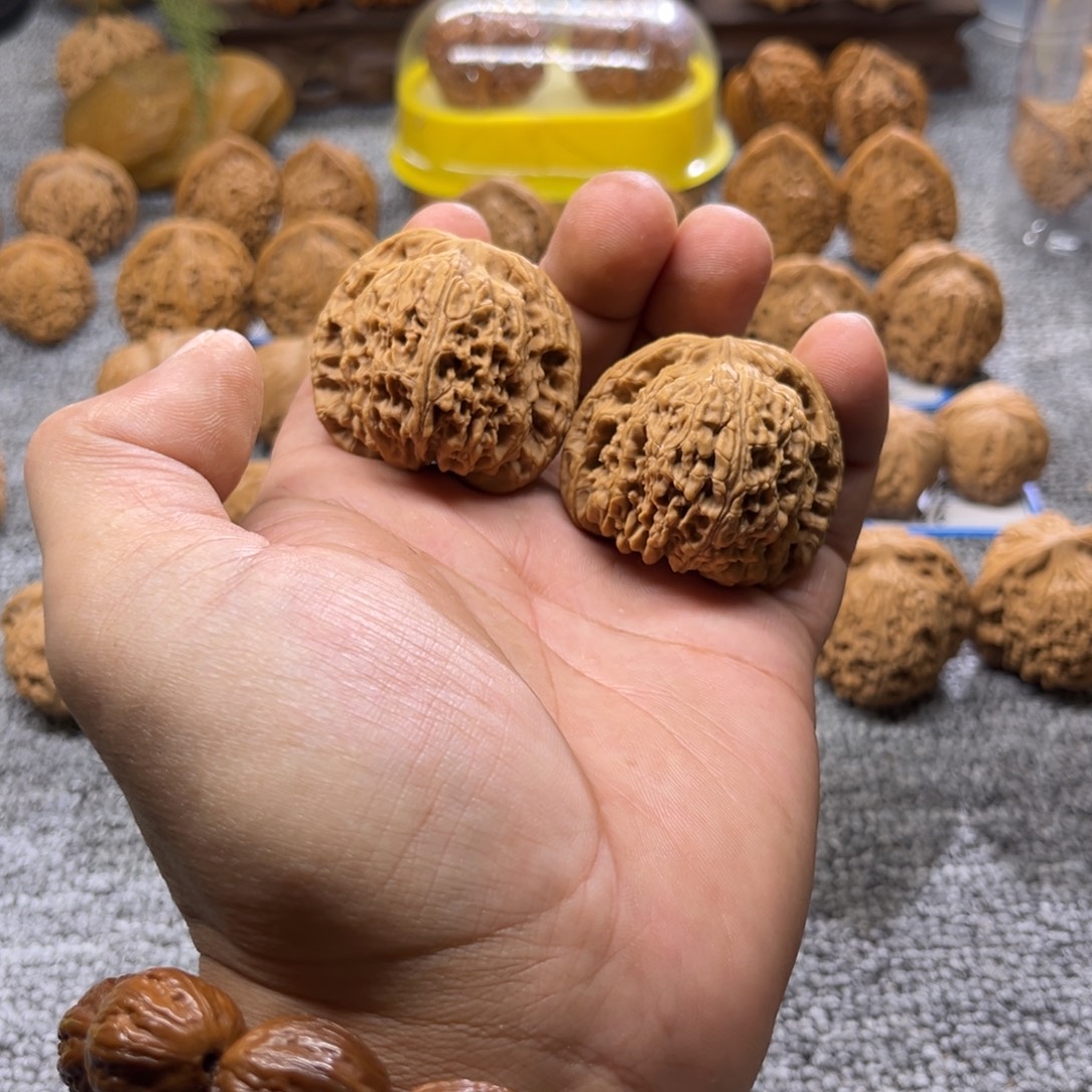 纯***.文玩核桃把件南疆