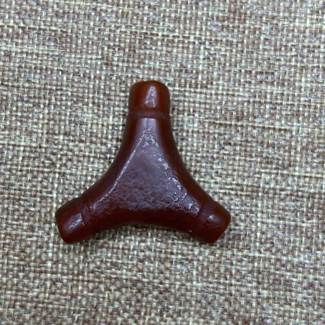 天然玛瑙三通  带橘皮包浆