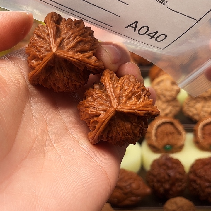 文玩核桃把件小*岁t x' y you yu