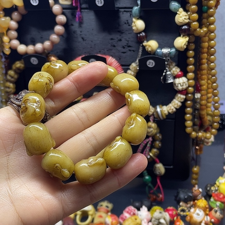 軍***木质非金属手工雕刻工艺品
