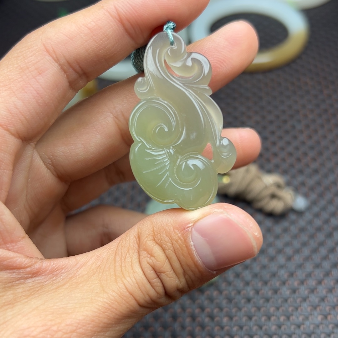 和田玉挂件未镶嵌