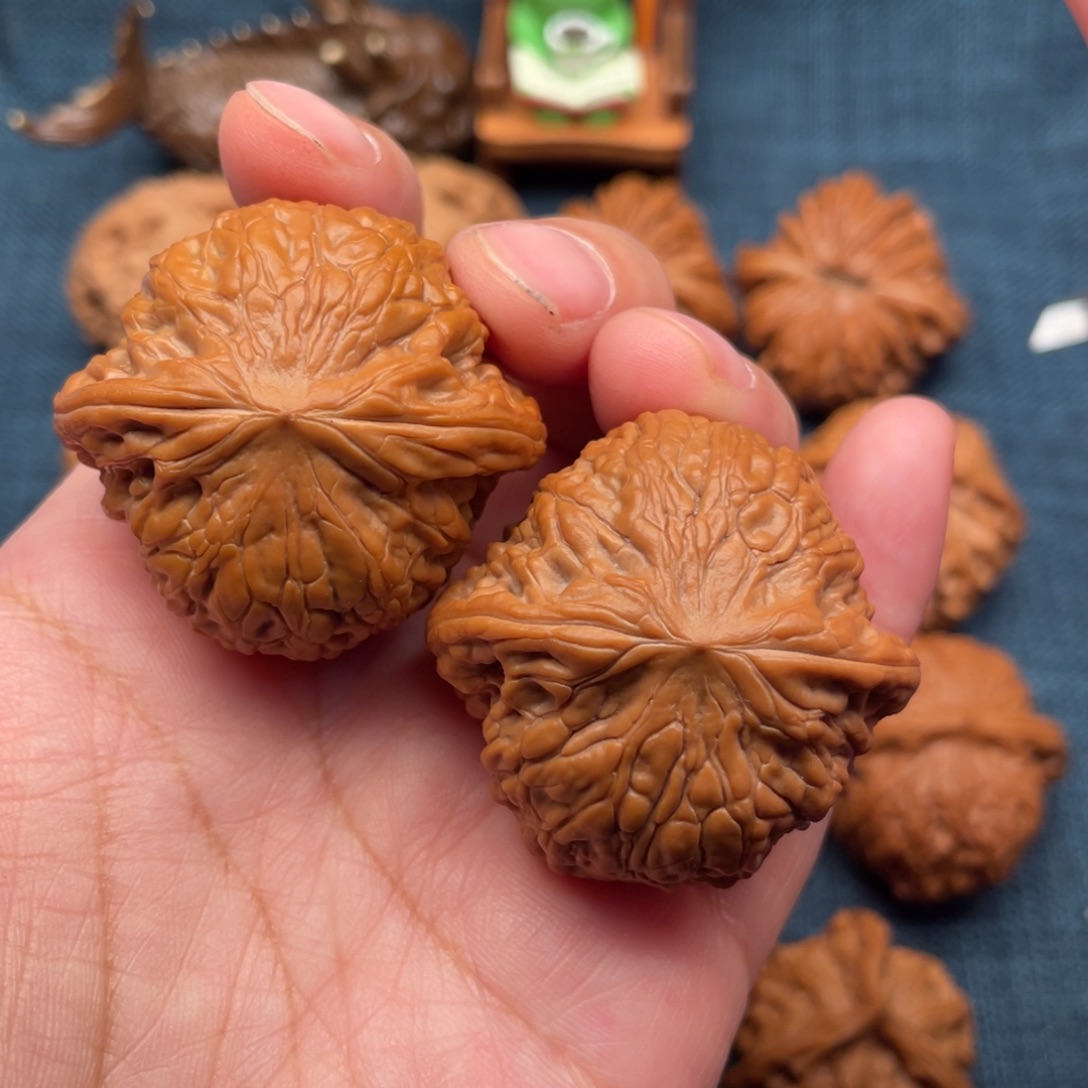 小***～文玩核桃把件41毕业铁锤全品