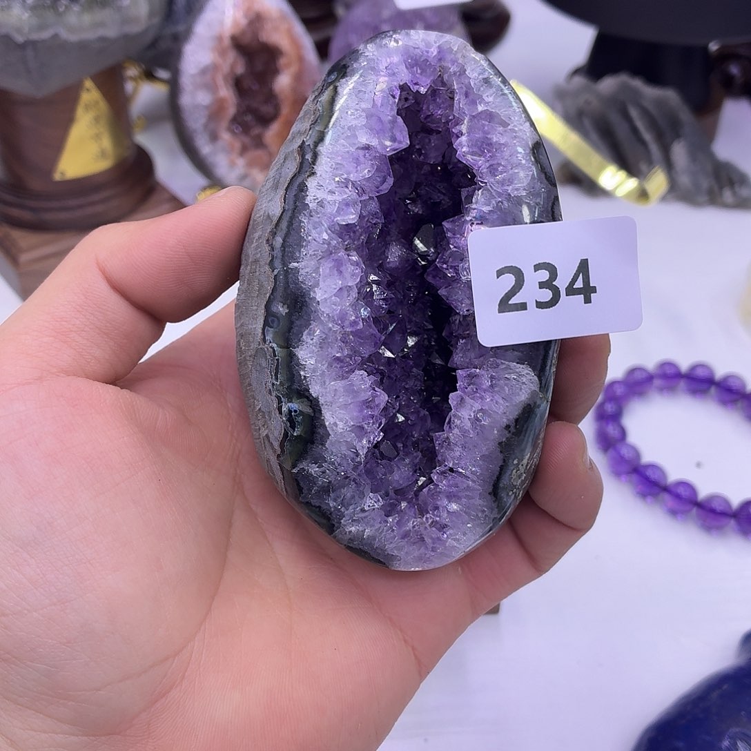 未镶嵌水晶大型摆件（非配饰）