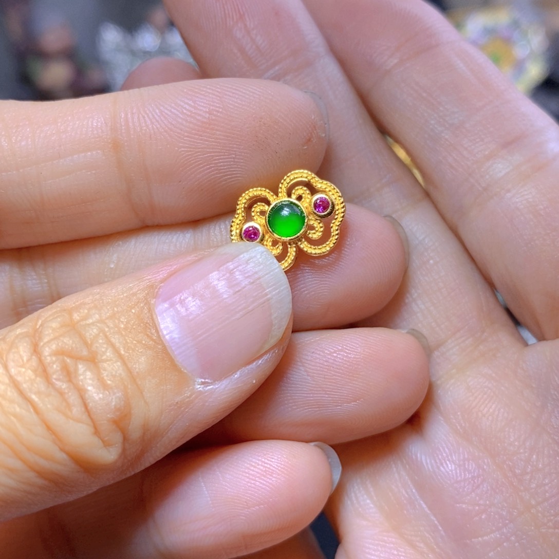 翡翠耳钉银S925镶嵌天然翡翠