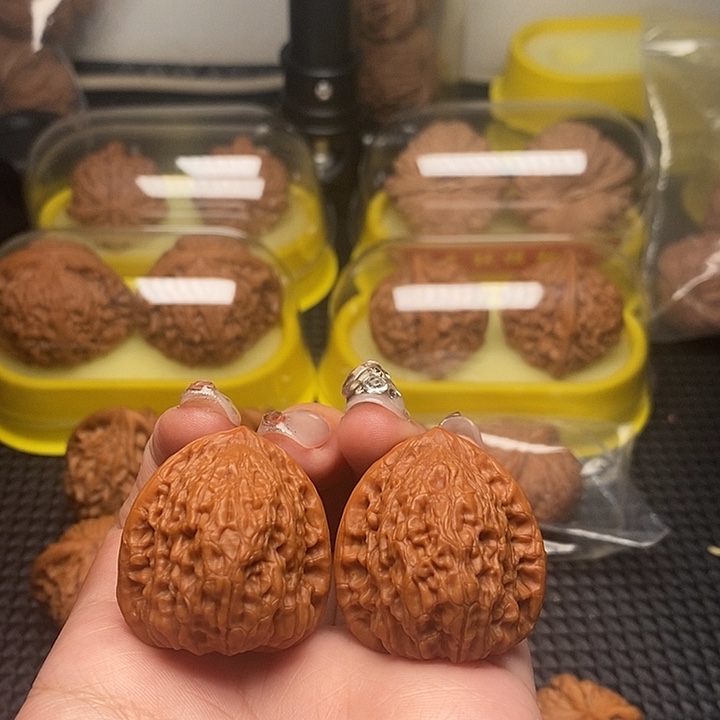 33野生一抹红   小众  